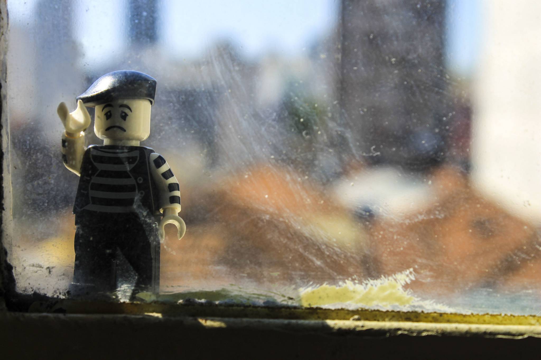 Reconciling the isolation of Deep Work and social support in The Happiness Advantage