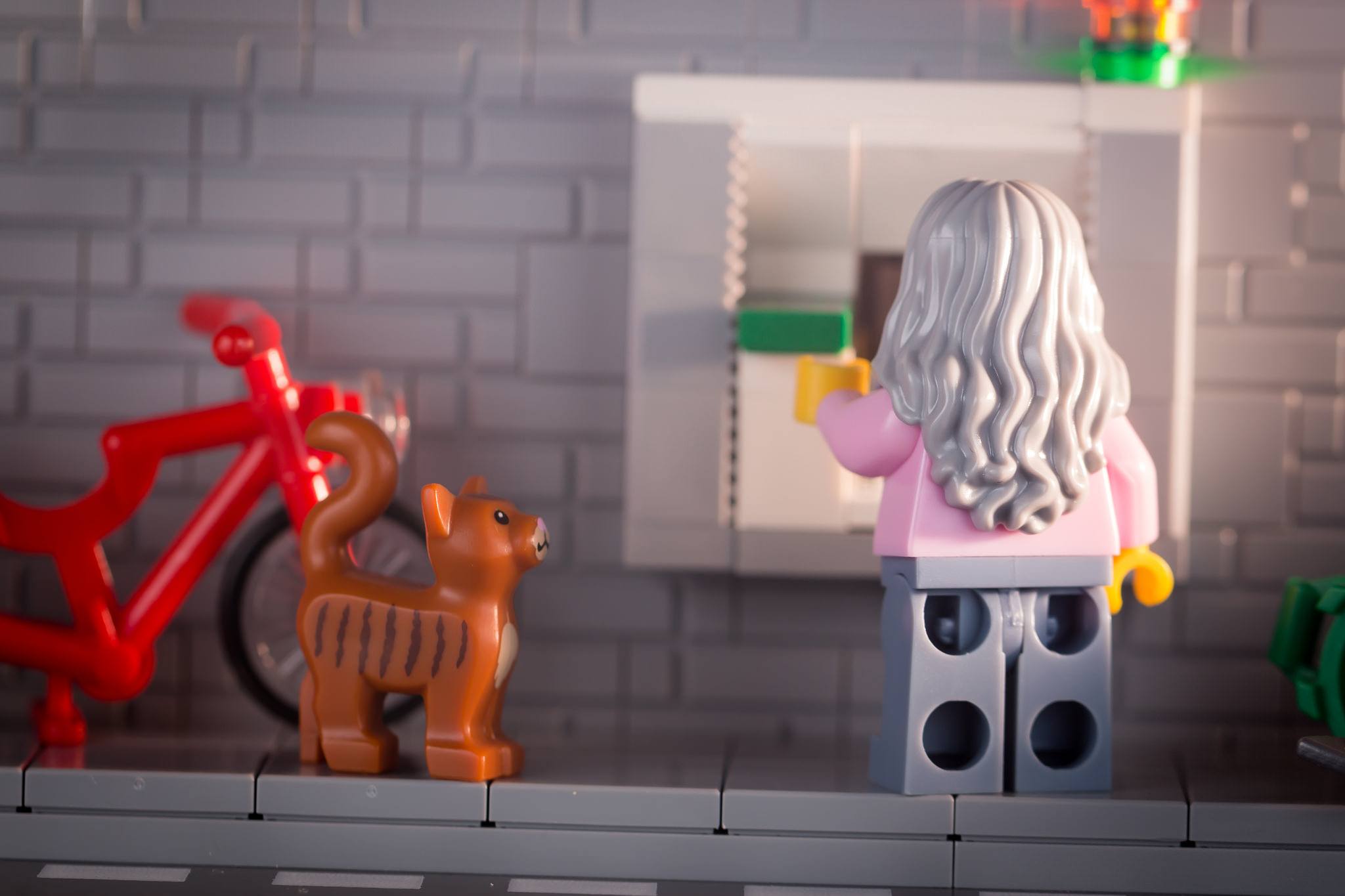 How to make income automatic by building a subscription business