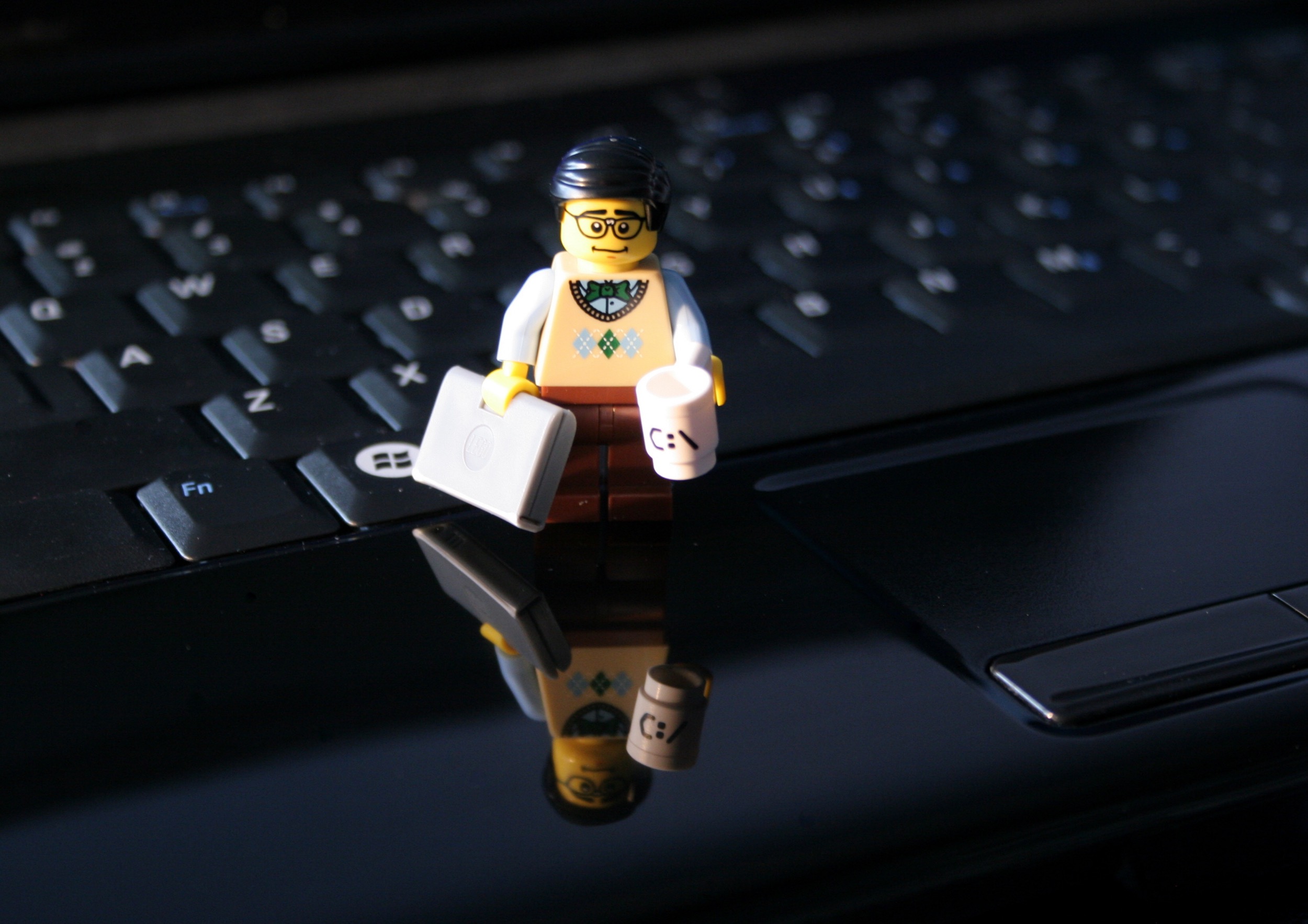 If Your Smartphone is On Your Desk Your Doing Bad Work